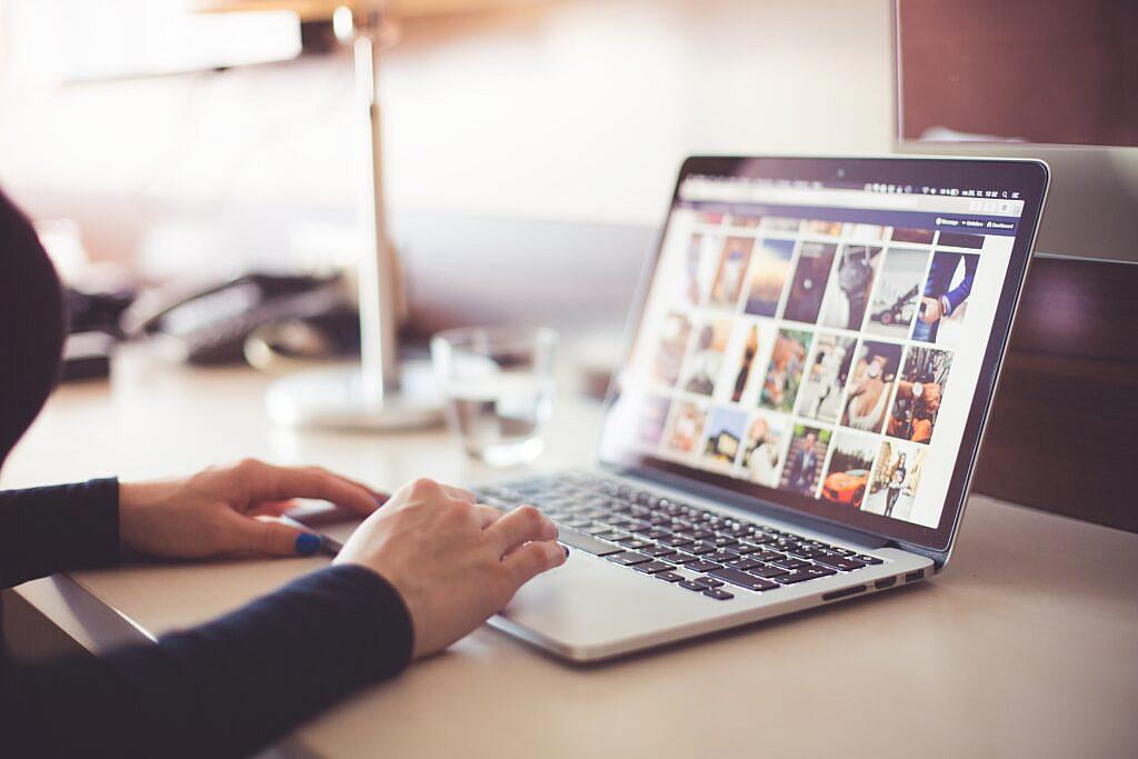 ESTRATEGIA DIGITAL Y CONTENIDOS PARA REDES SOCIALES